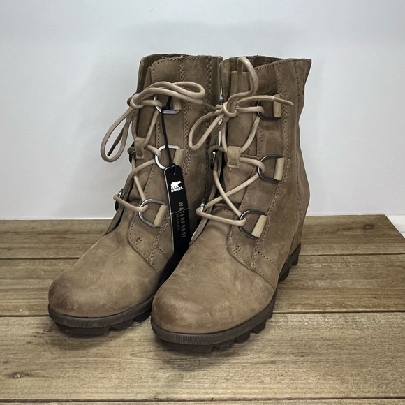Sorel Shoes - Sorel wedge boots *NWT*